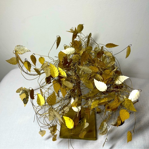 MCM DREAM TREE TWISTED WIRE SCULPTURE GOLD LEAVES. Vintage - Picture 3 of 7